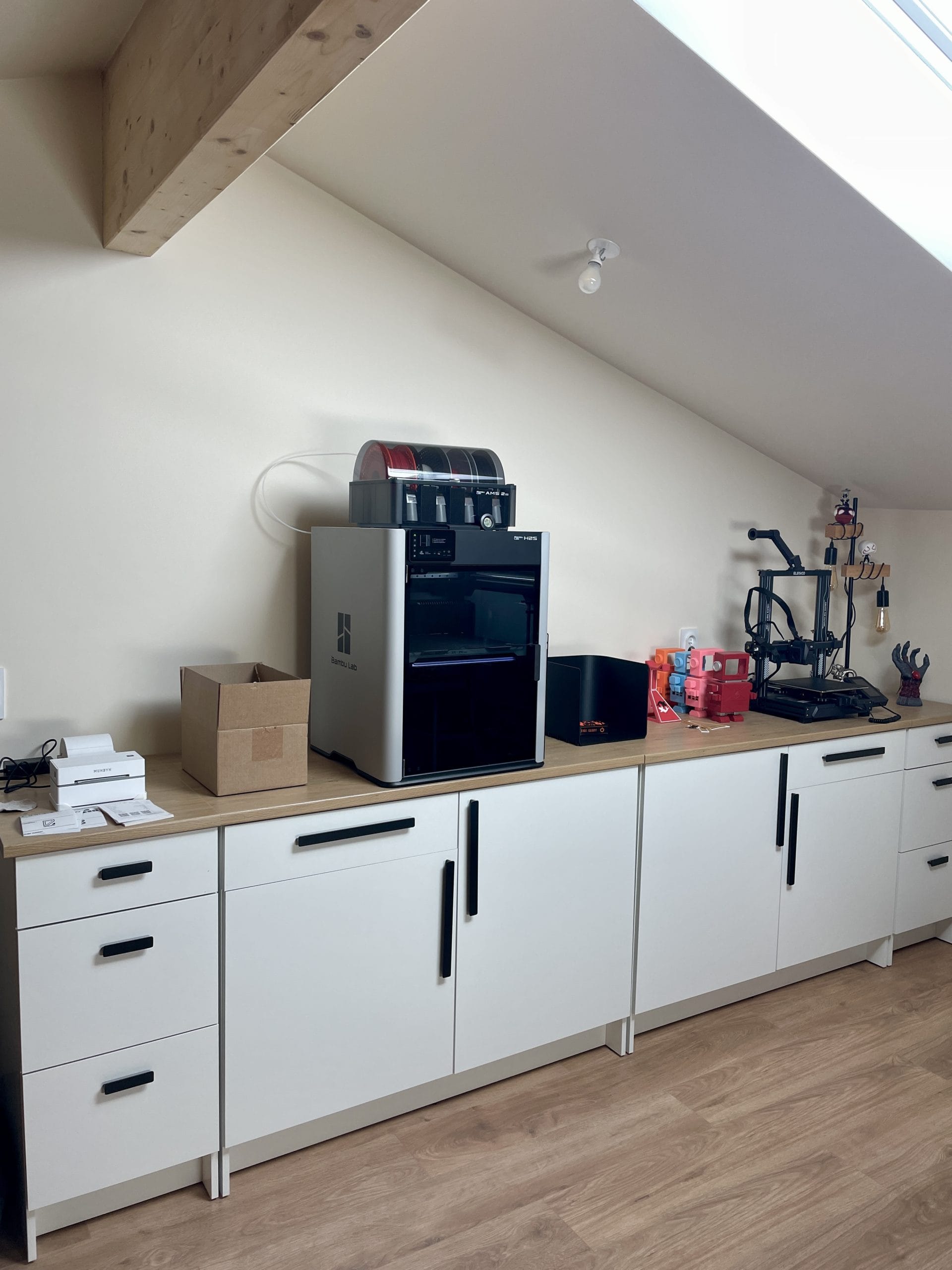 Les imprimantes 3D de l'atelier Deskary en pleine impression
